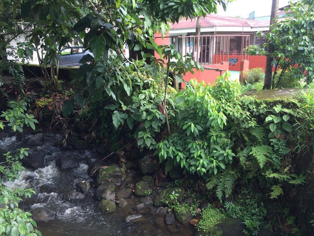 Hostel Rio Danta La Fortuna Exterior photo